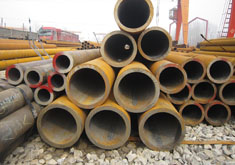 無(wú)縫鋼管貨場(chǎng)展示